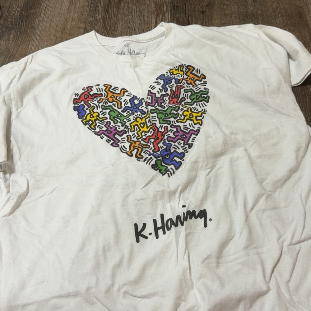 White Graphic Heart Women's Tee